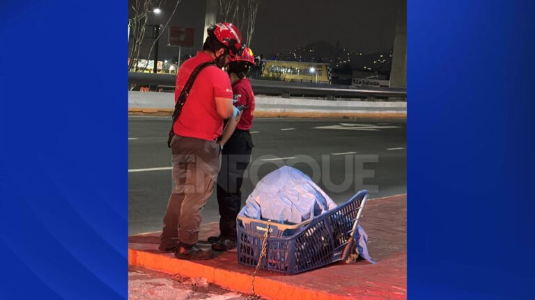 Muere hombre mientras era trasladado en carrito de plástico