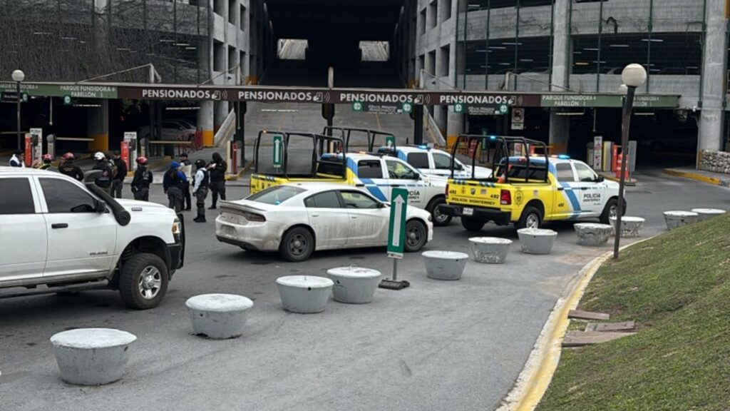 Descartan amenaza bomba en estacionamiento de Pabellón Ciudadano