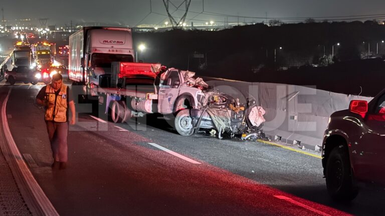Muere hombre tras chocar contra un tráiler en el Libramiento Noroeste